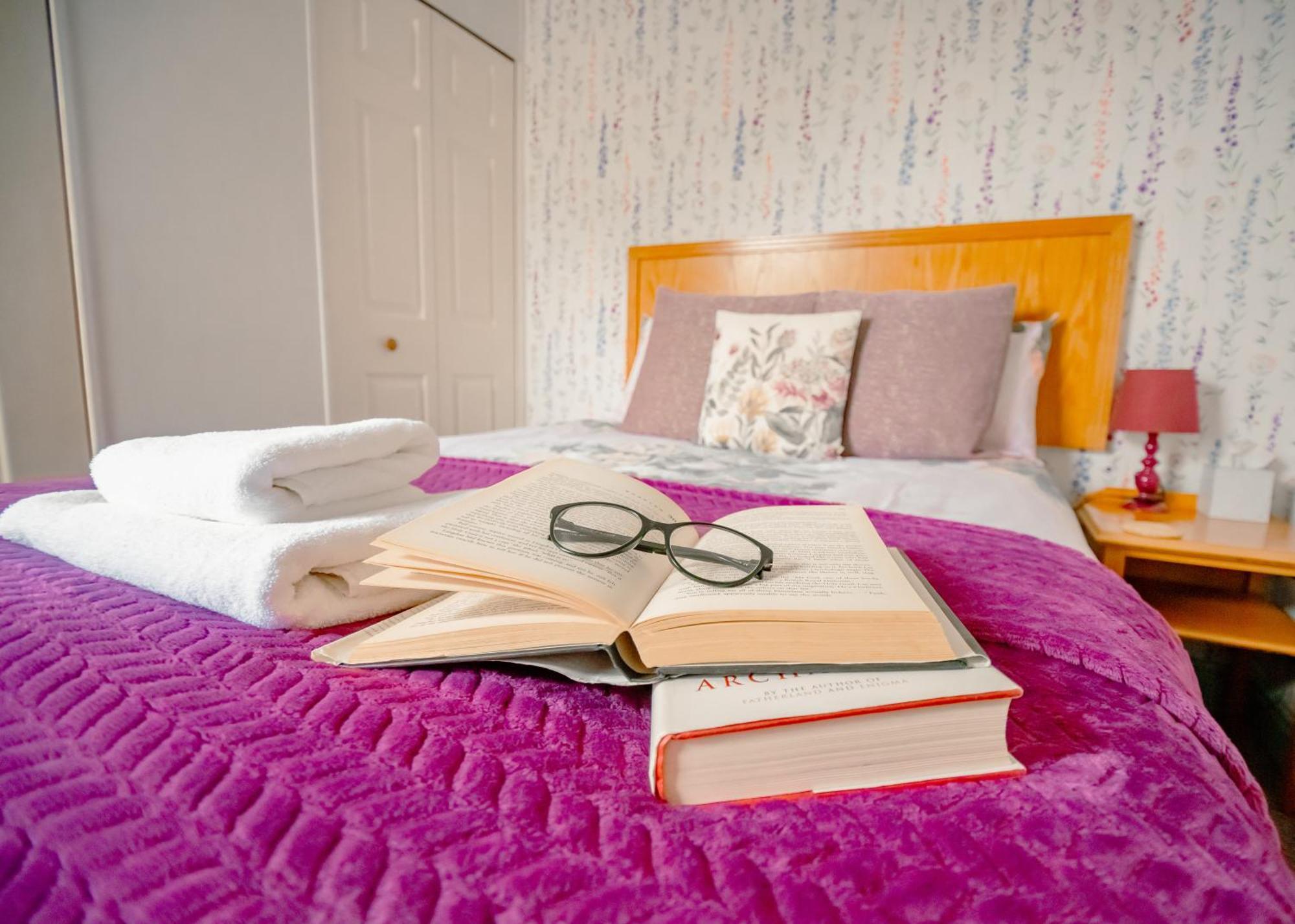 Purple Cloud Cottage Portsmouth Eksteriør billede